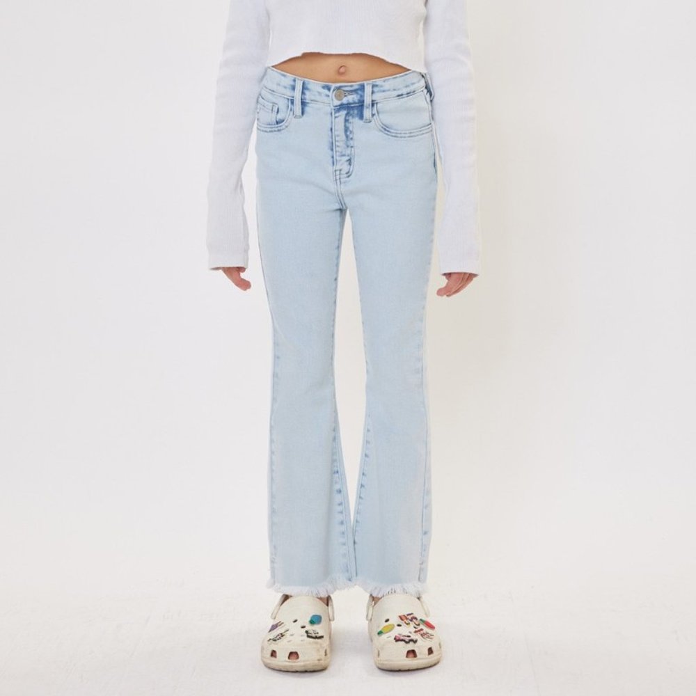 LIGHT WASH HIGH RISE FLARE KANCAN JEANS WITH FRINGE